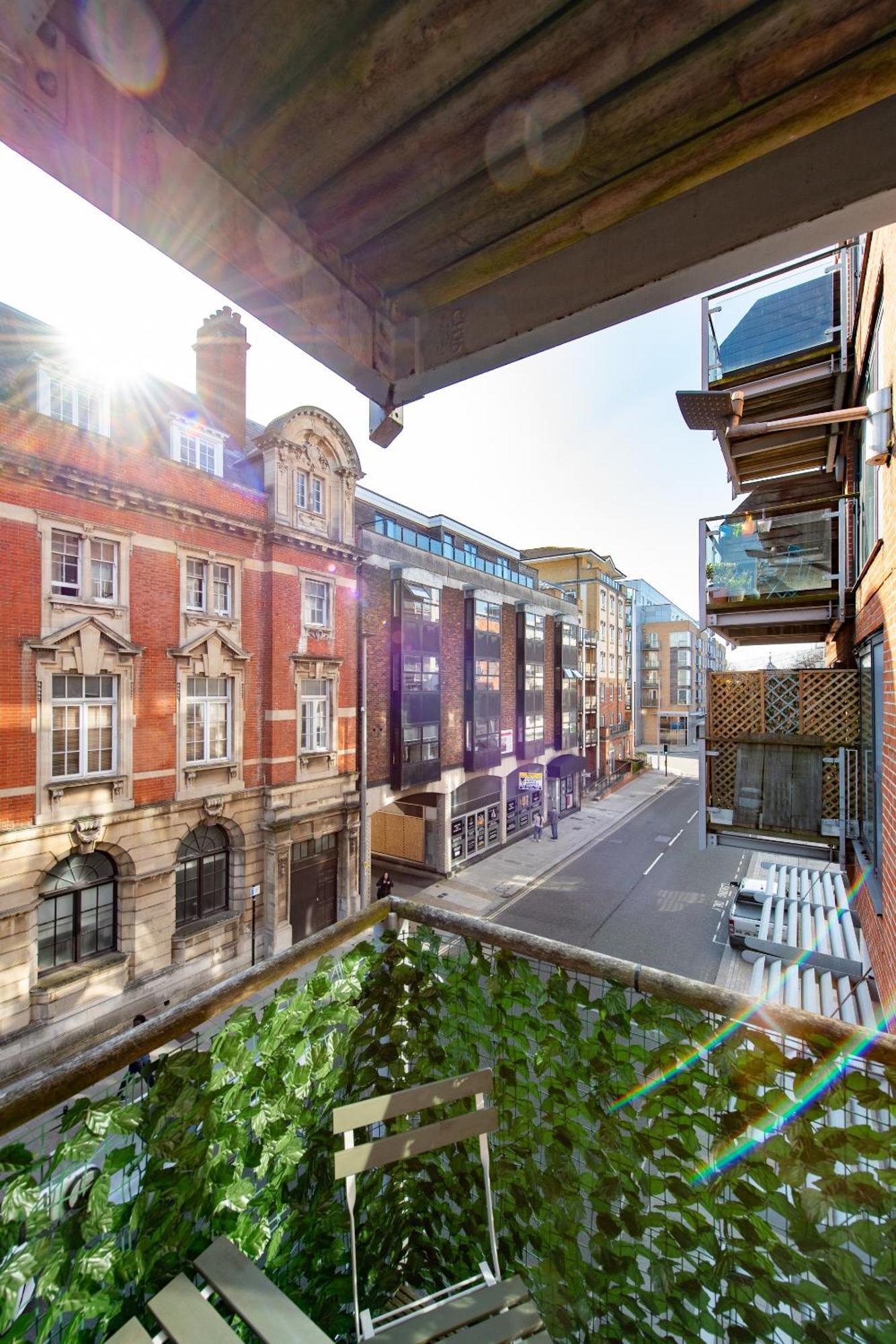 Aphrodite Apartment - The Lust Of Town Southampton Exterior foto